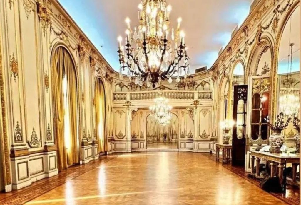 Salón dorado del Palacio Paz, sede de Palazzo Expo VIII Edición