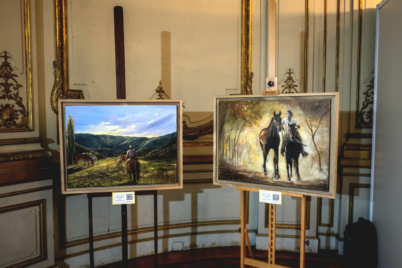 Cierre de la muestra con visitantes y artistas
